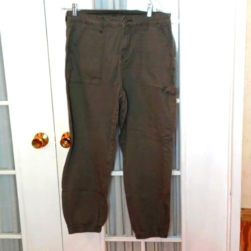 YMI Pianters Green 100% Cotton Army Pants Cropped sz 17 34 waist